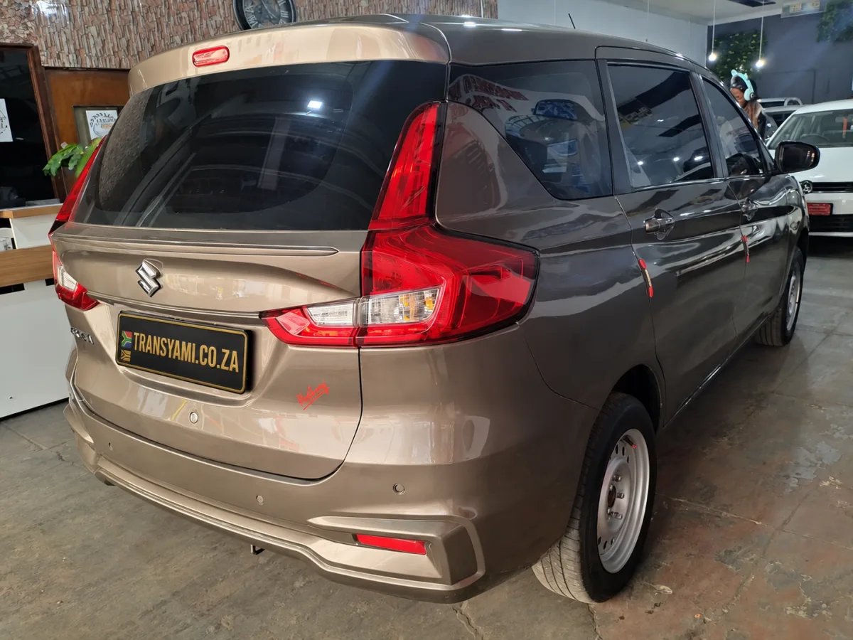 2024 Suzuki 2024 SUZUKI ERTIGA 1.5 photo 3