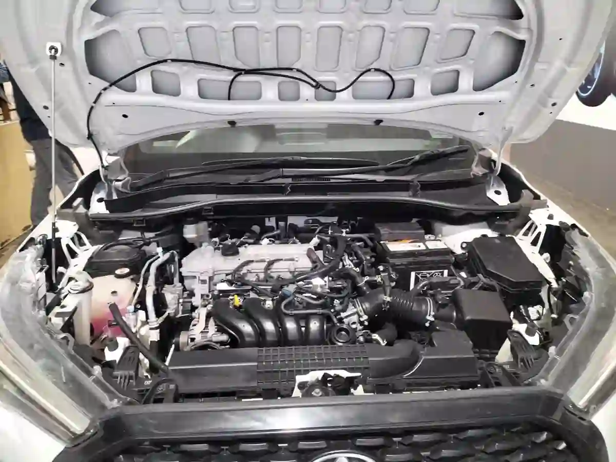 2025 Toyota 2025 TOYOTA COROLLA CROSS 1.8 XS photo 6